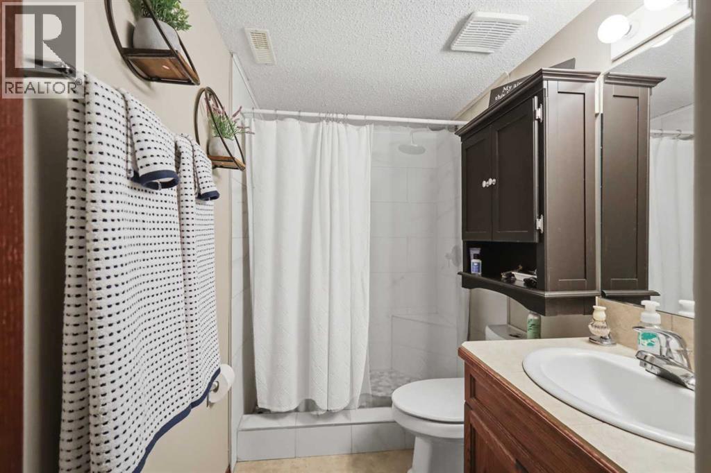 6026 47 Street - Photo 32