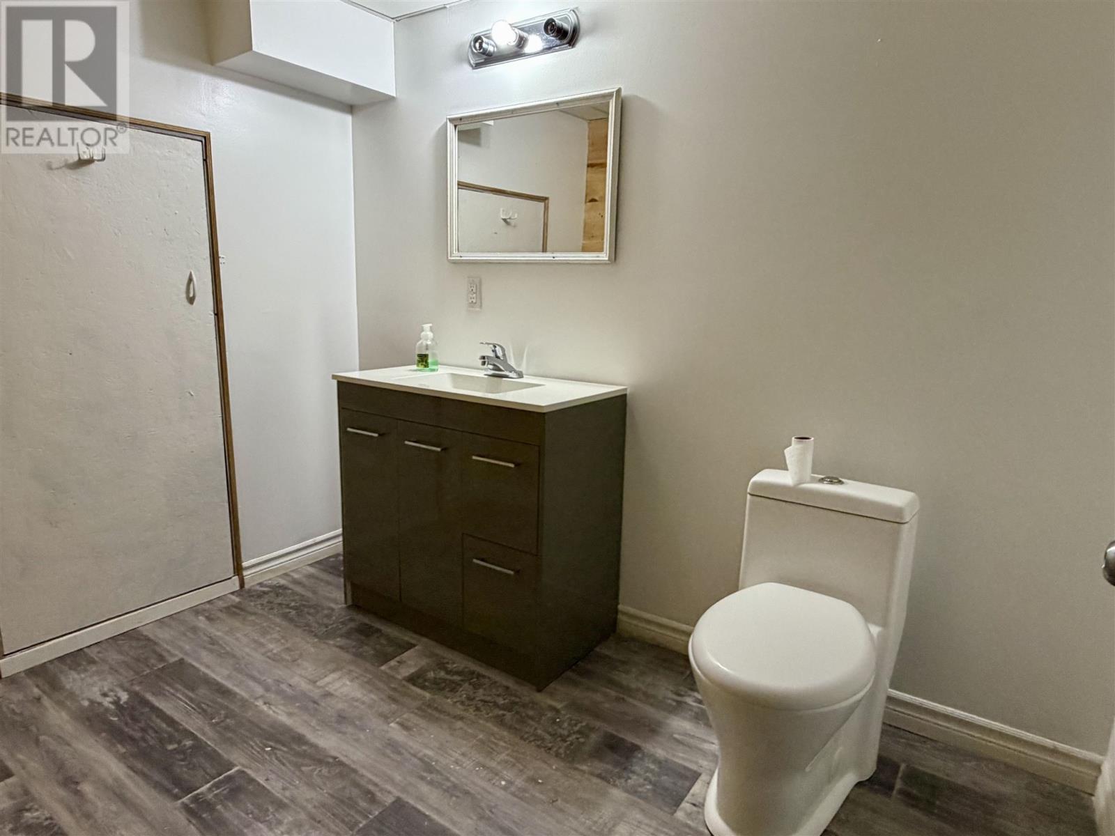 136 Frobel DR - 26