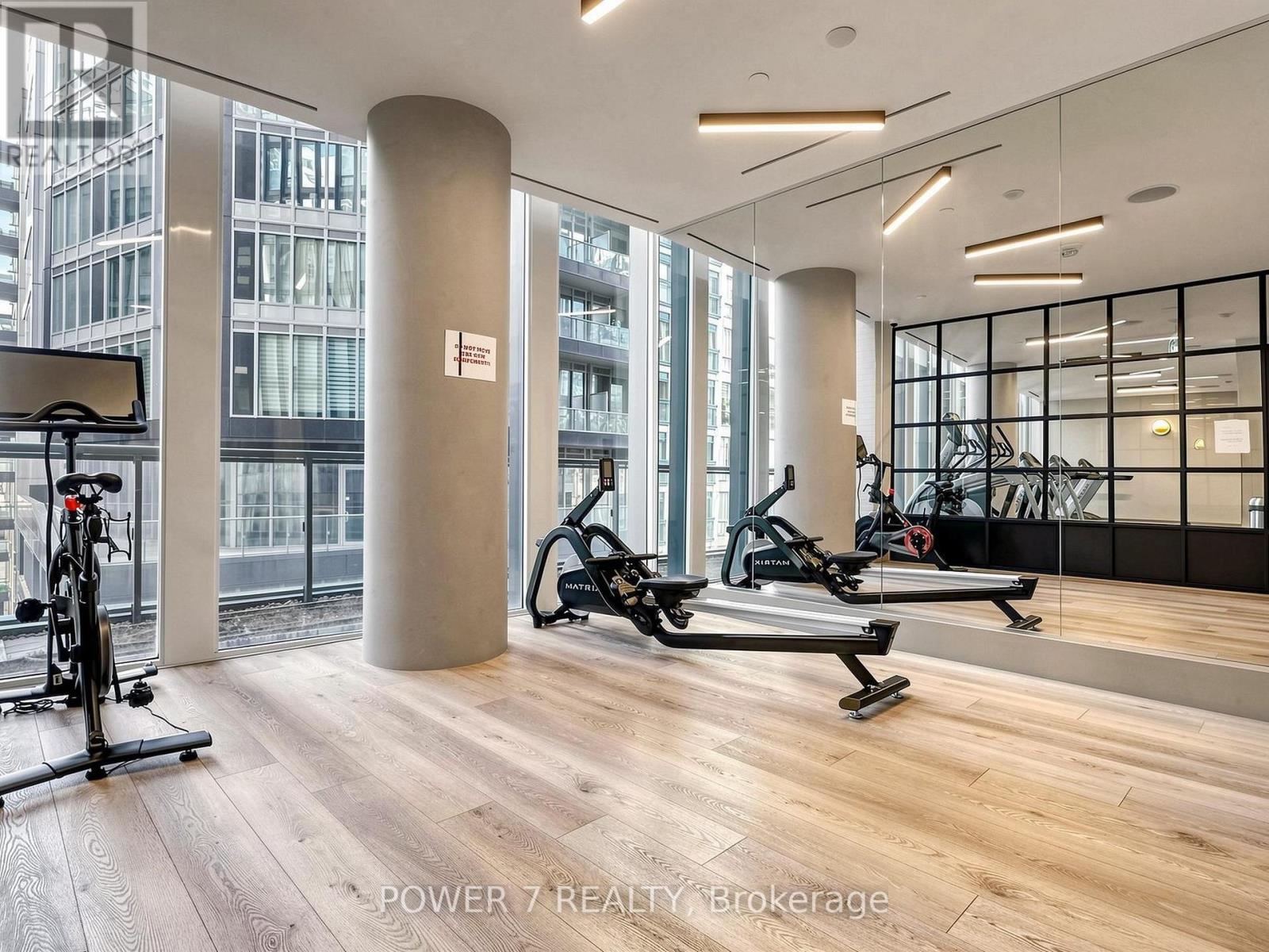 #212 60 SHUTER STREET - 32