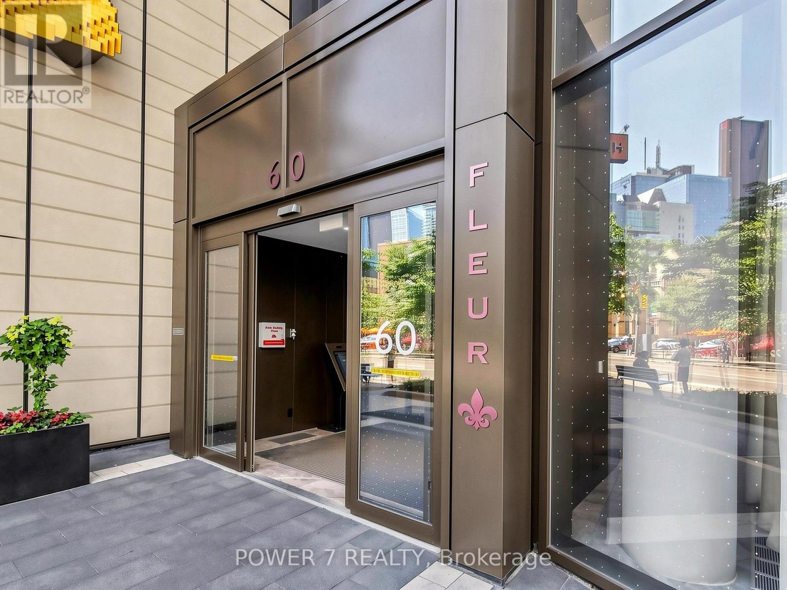 #212 60 SHUTER STREET - Image 43