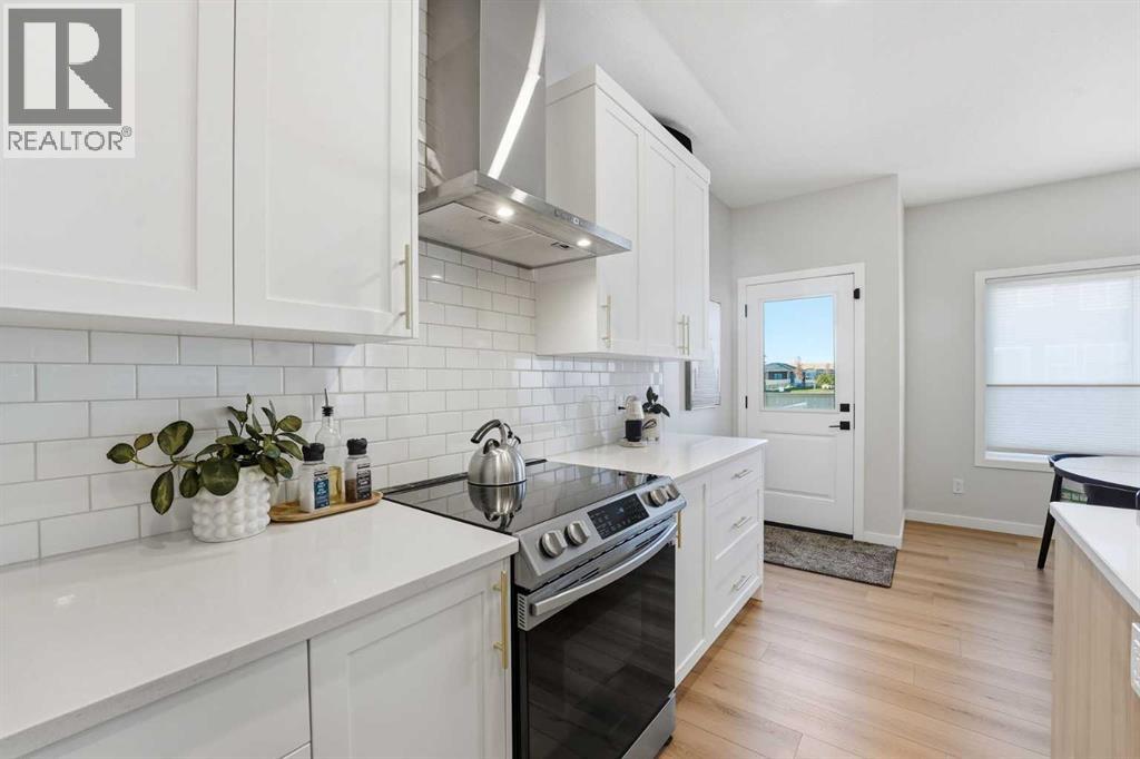 557 Baywater Manor SW - 11
