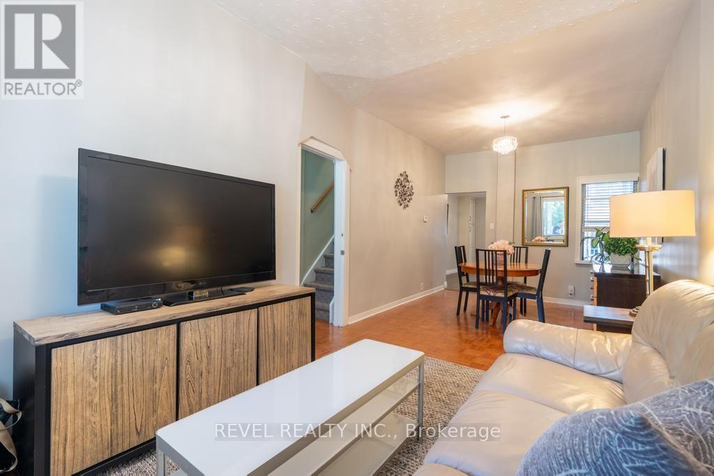 255 Franklin photo 3