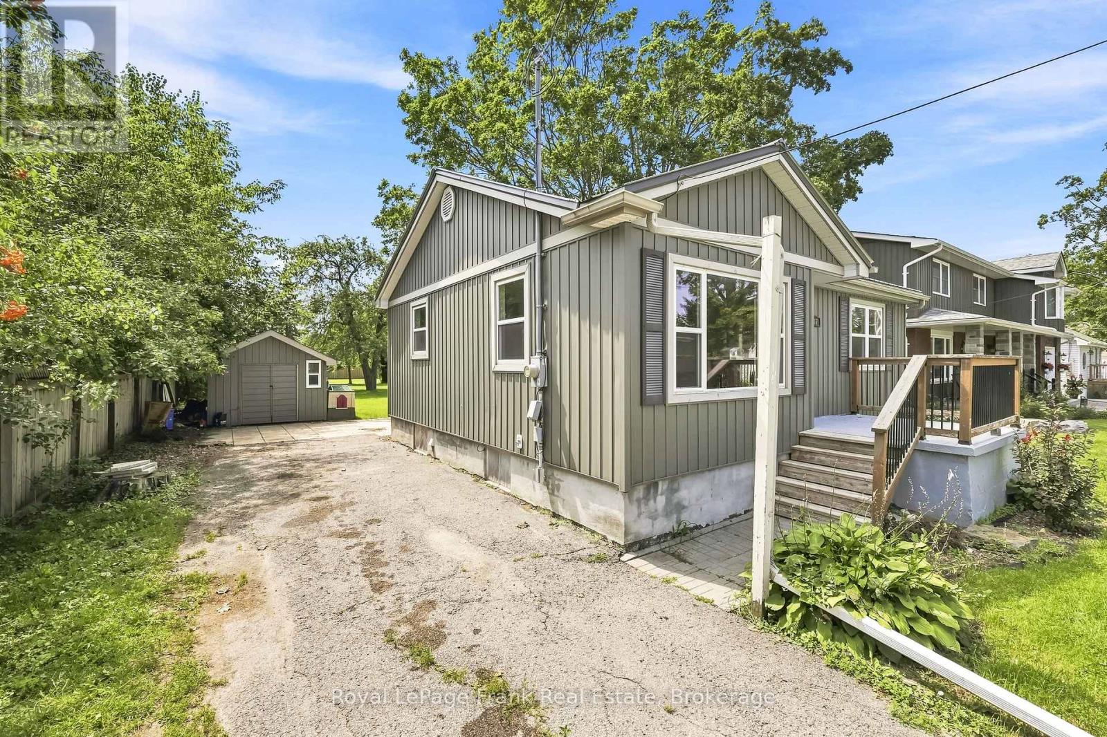 317 BAY STREET - 4