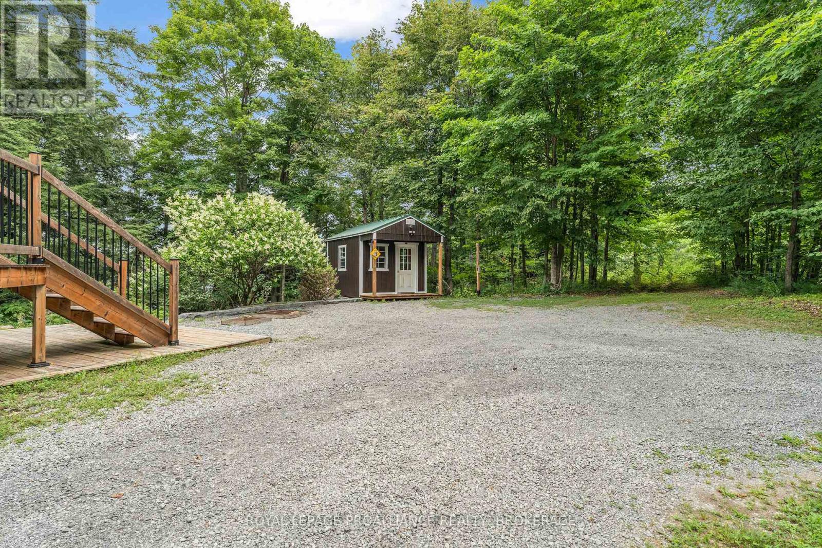 1082 SPRING MILL LANE, PERTH ROAD - 36