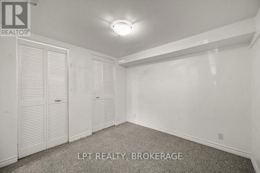 374 BARRIE STREET - 17