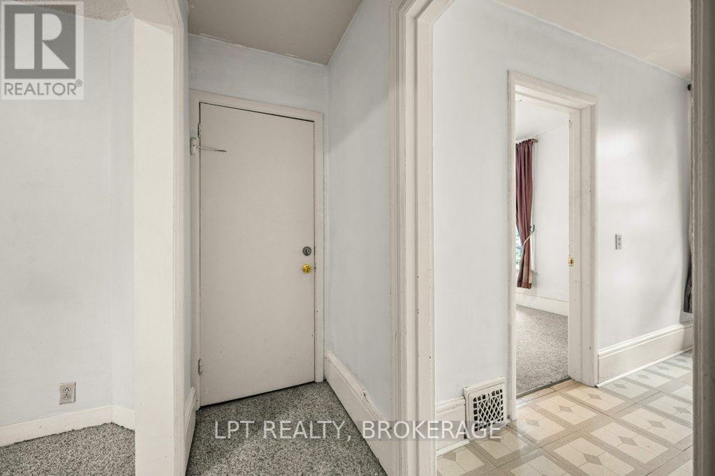 374 BARRIE STREET - Image 20