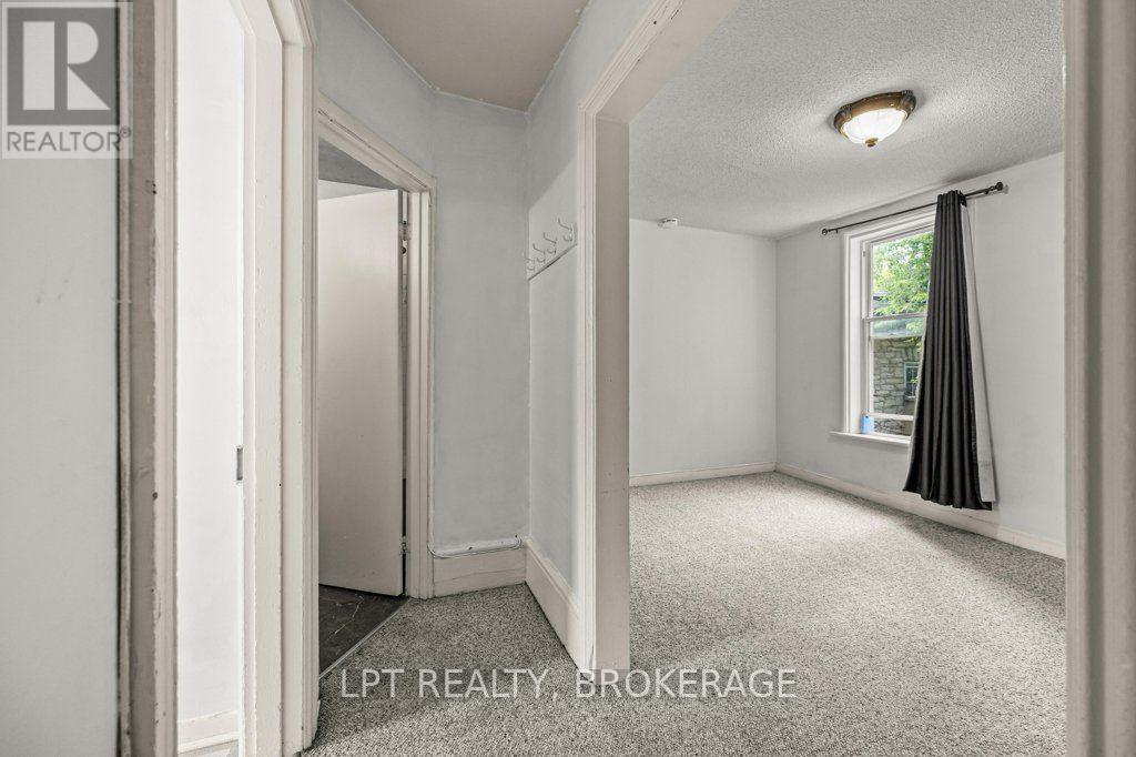 374 BARRIE STREET - Image 21