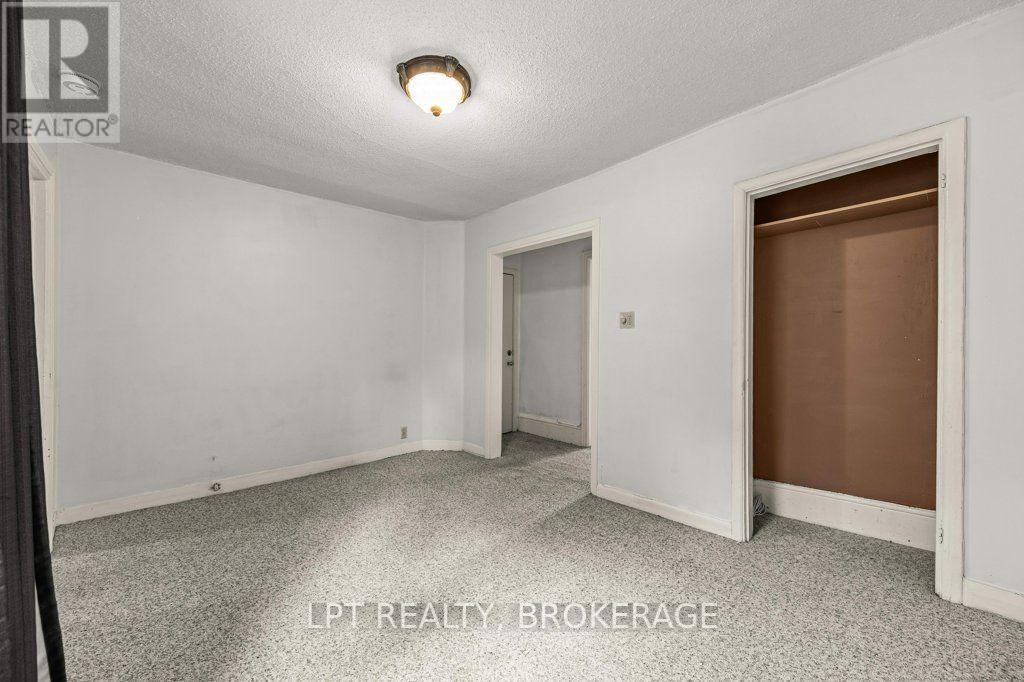 374 BARRIE STREET - Image 22
