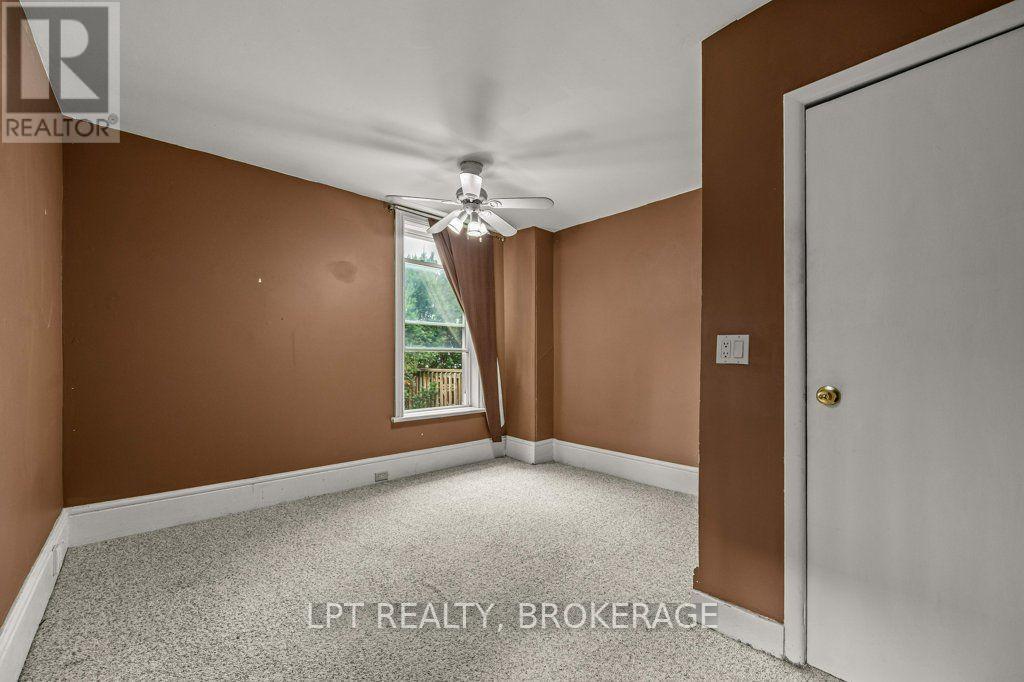 374 BARRIE STREET - Image 26