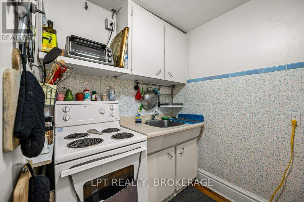 374 BARRIE STREET - Image 37