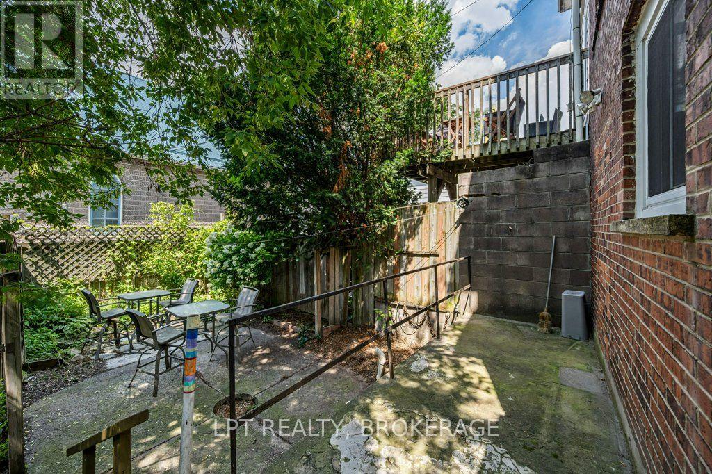 374 BARRIE STREET - Image 45