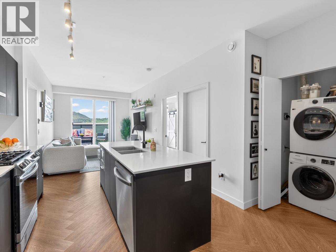 606 3229 ST JOHNS STREET, Port Moody