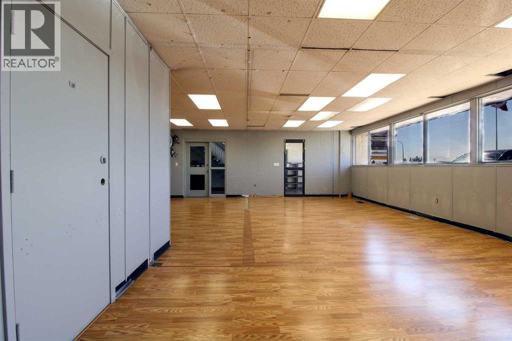 5720 44 Street - Photo 5