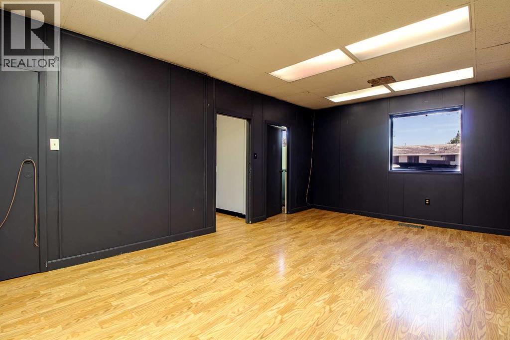5720 44 Street - Photo 12