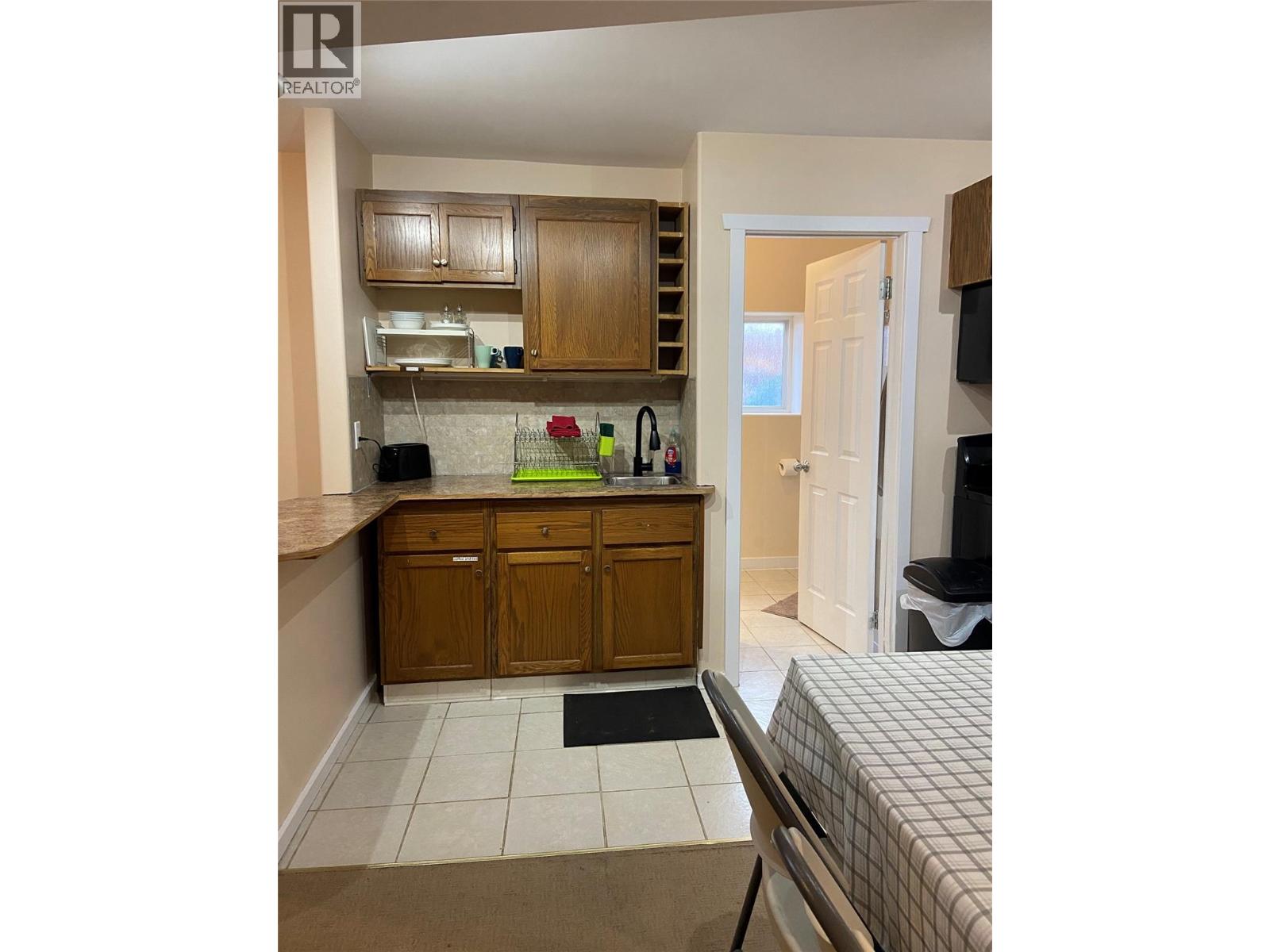 916 13 Street S - 16