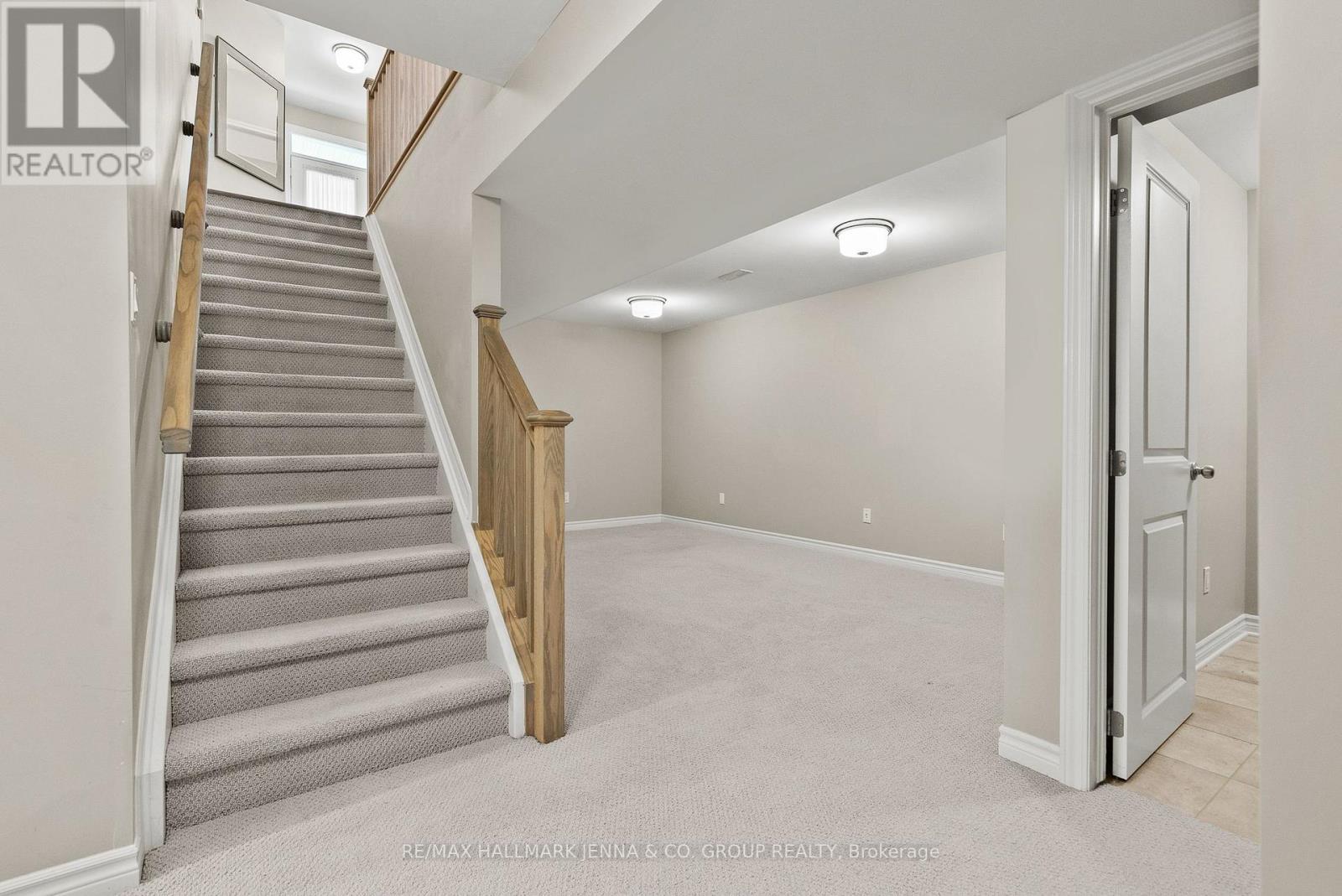 3 Bed, 3 Bath House for Sale in Ottawa – 540 SILVERBELL CRESCENT, Ottawa – MLS# X13666838 - Image 23