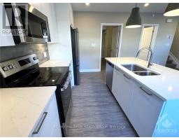 B - 320 Mona Avenue, Ottawa, ON K1L7A2 Photo 10