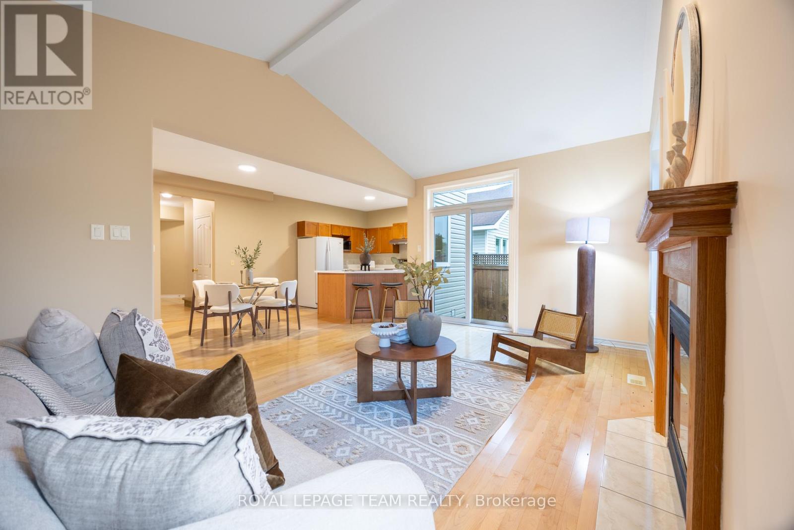 3 Bed, 3 Bath House for Sale in Ottawa – 60 WOLISTON CRESCENT, Ottawa – MLS# X13666880 - Image 25