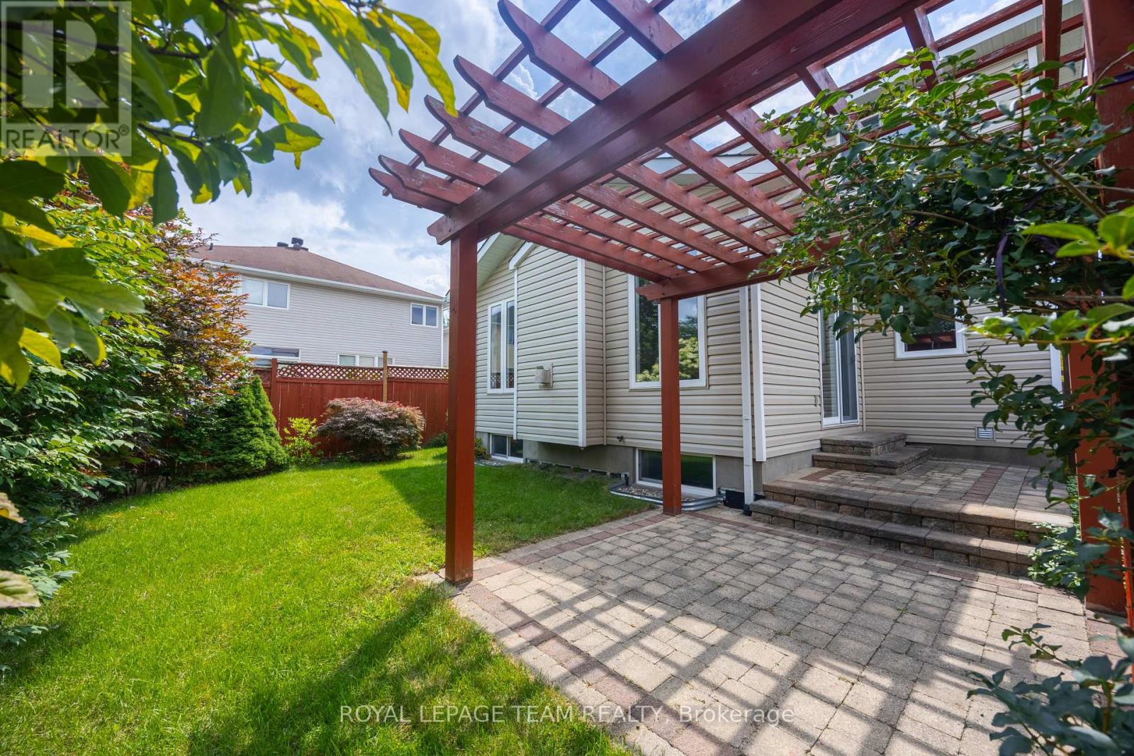 3 Bed, 3 Bath House for Sale in Ottawa – 60 WOLISTON CRESCENT, Ottawa – MLS# X13666880 - Image 6