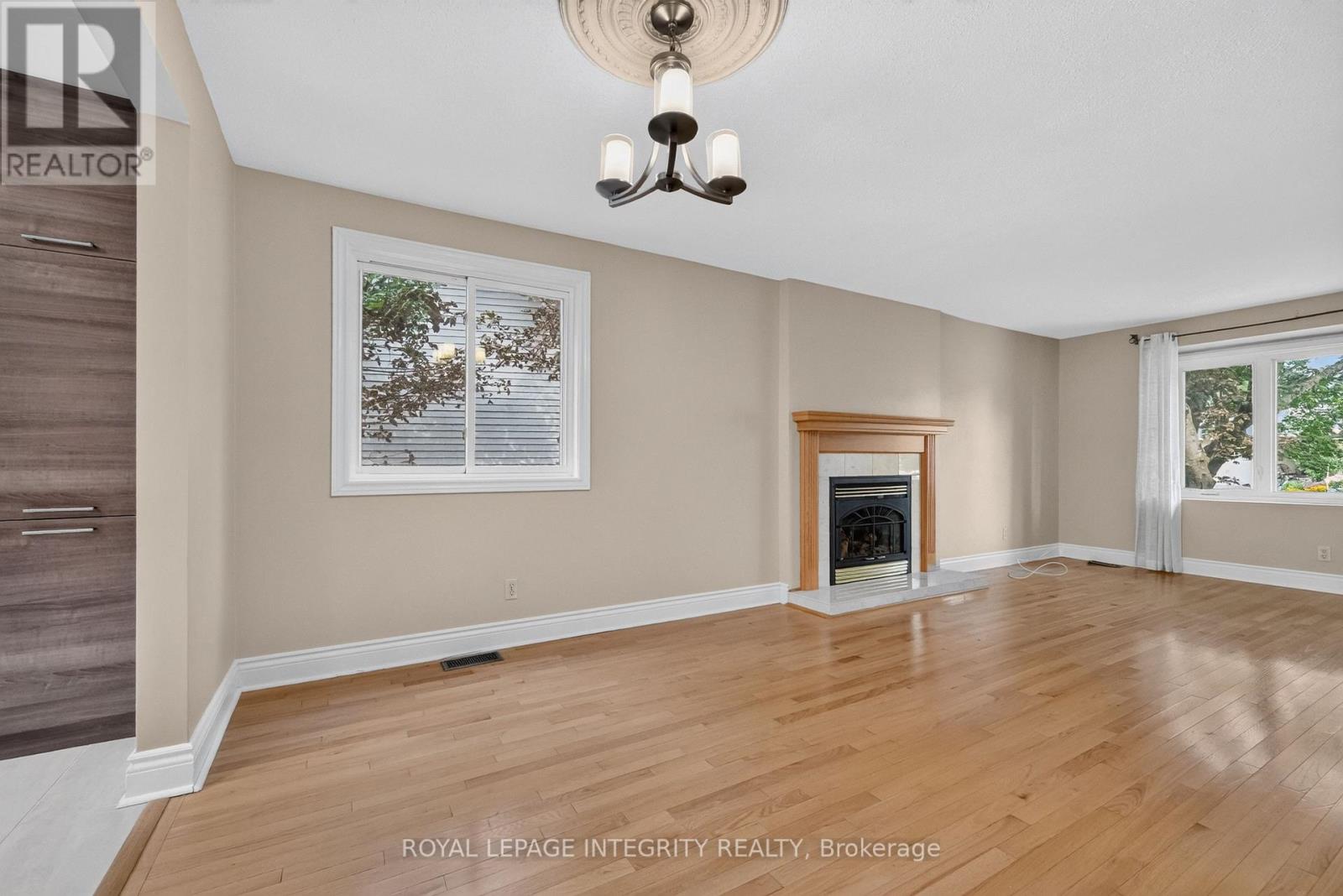 1883 DES PRAIRIES AVENUE - 12