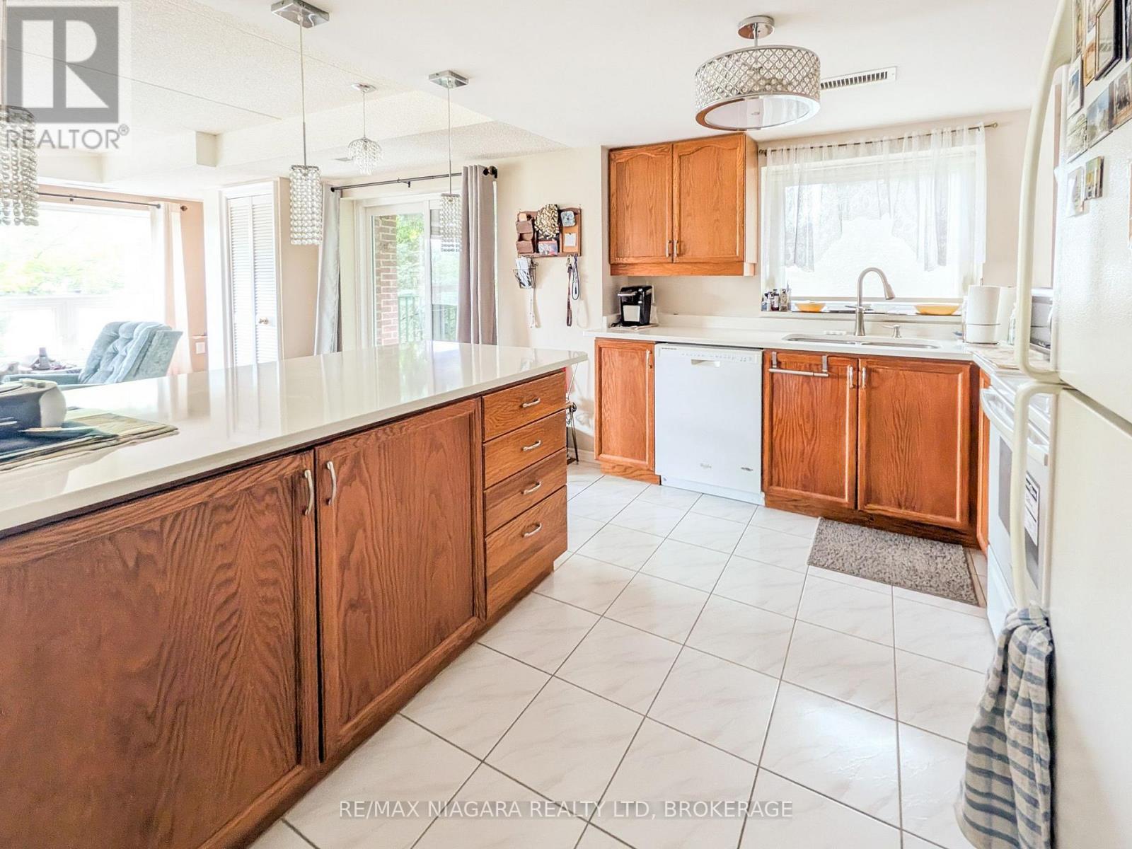 #203 6704 THOROLD STONE ROAD - 7