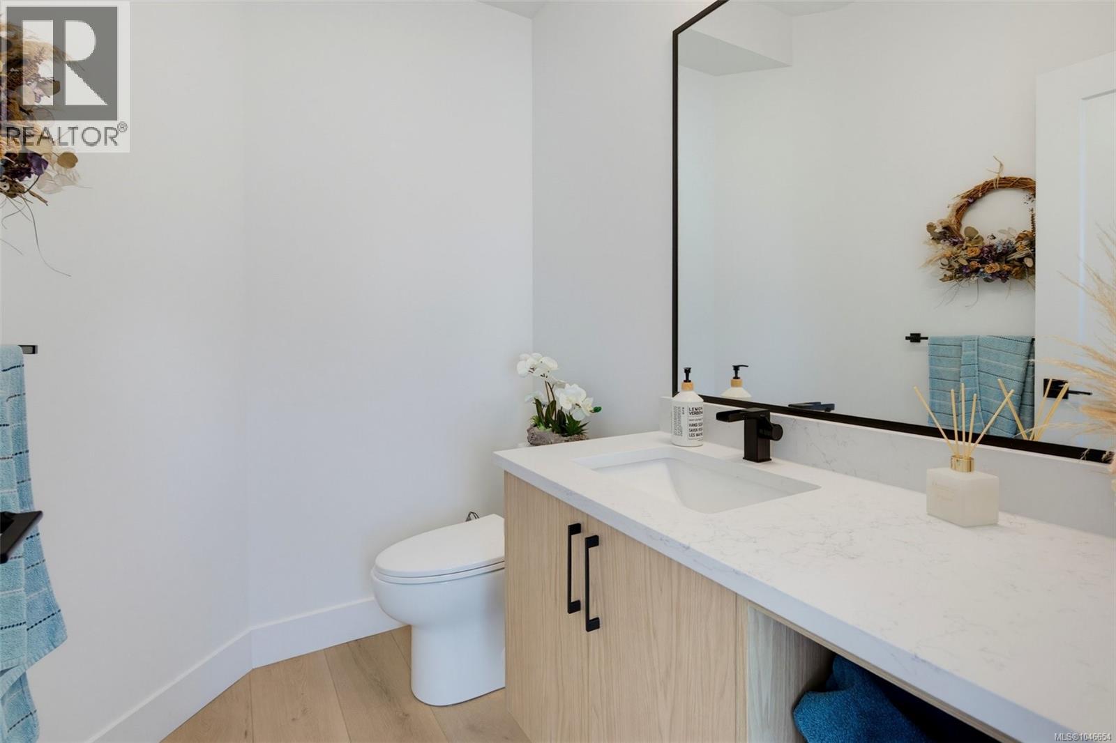 2078 Camden Pl - Image 31