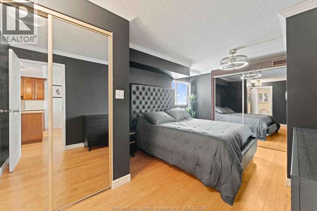 #1608 515 RIVERSIDE DRIVE West - 18