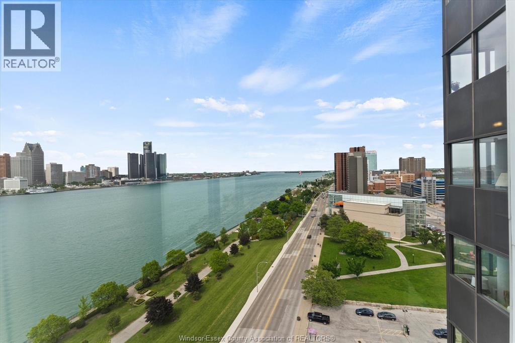 #1608 515 RIVERSIDE DRIVE West - 36