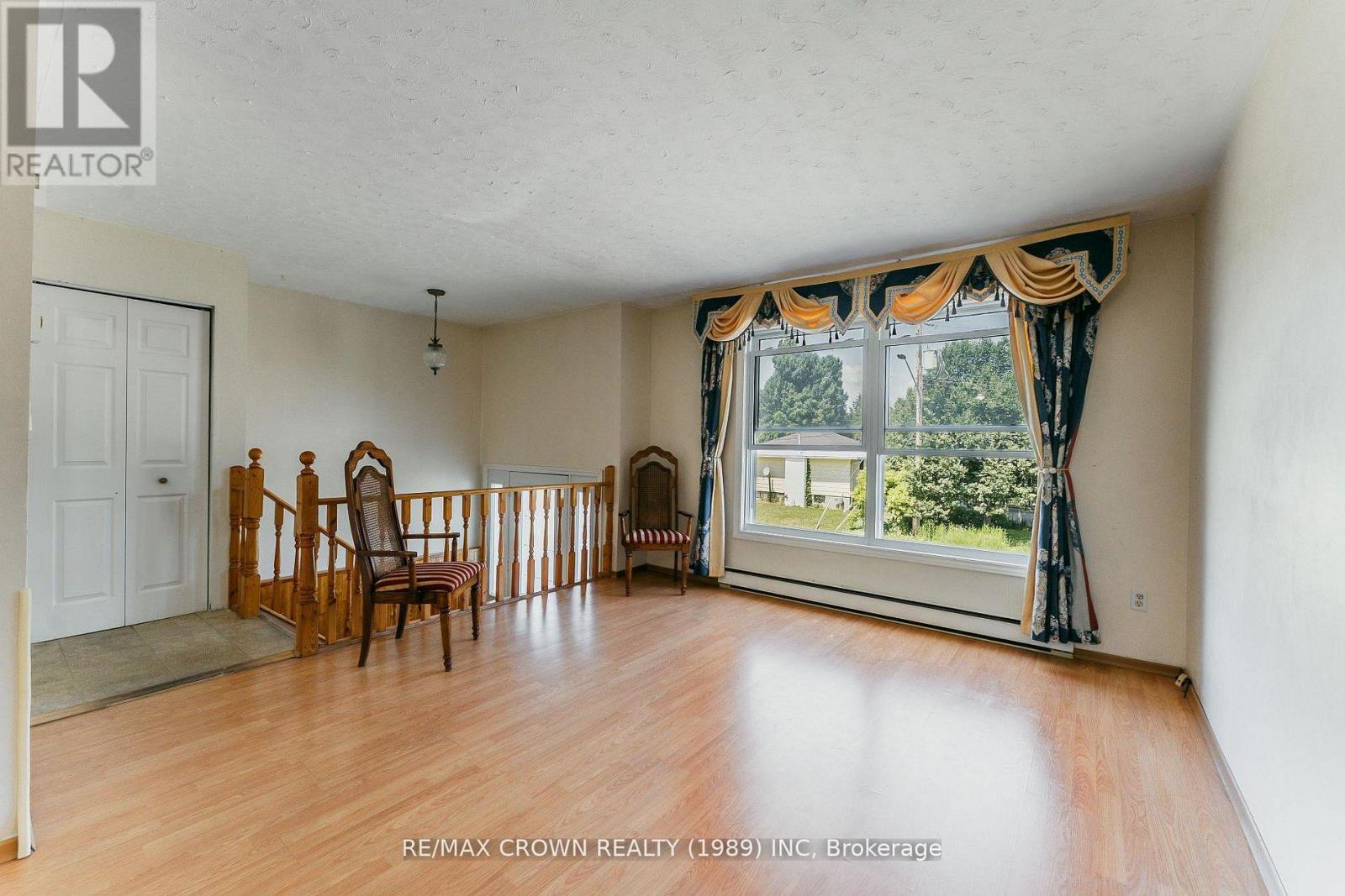 307 MCKENZIE AVENUE - 6