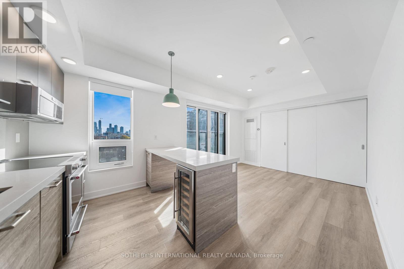 Photo of 484 Spadina Avenue