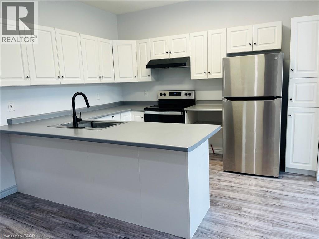 83 KEEWATIN Avenue — photo 2