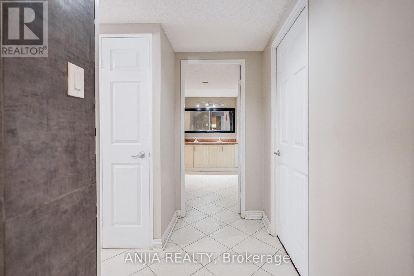 #401 255 BAMBURGH CIRCLE - 24