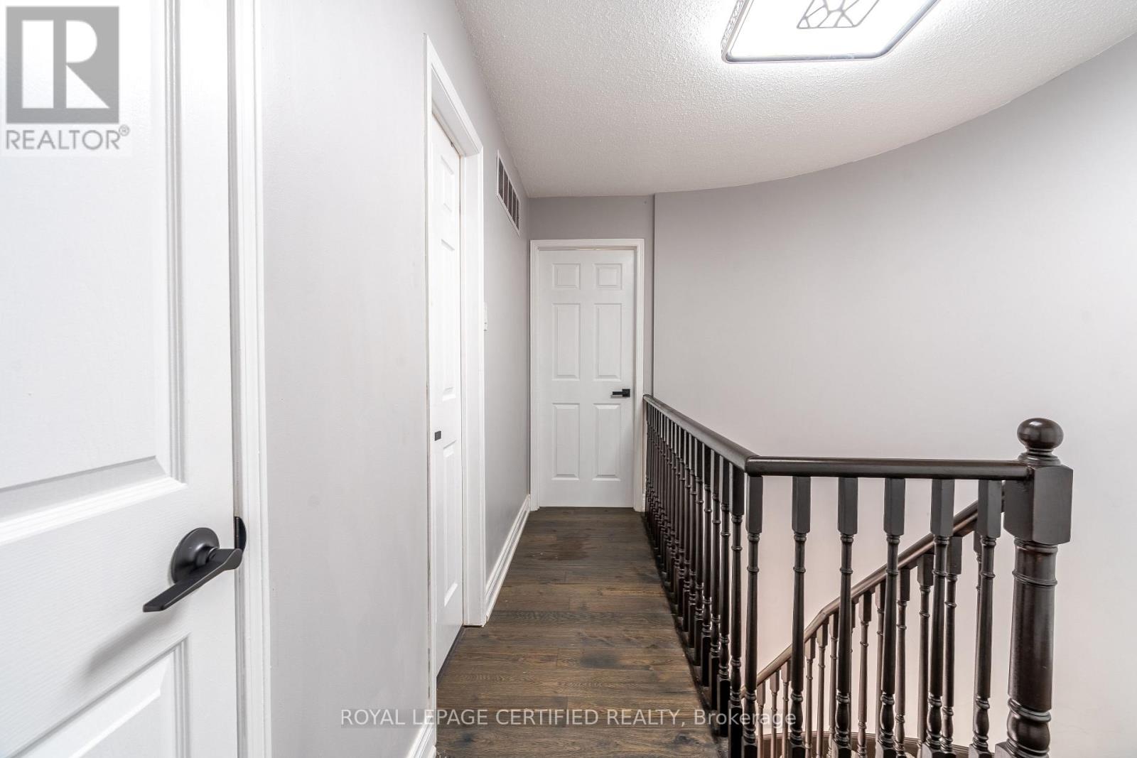 976 GRANDVIEW STREET N - 13