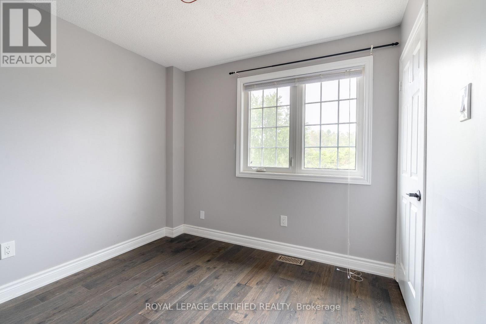 976 GRANDVIEW STREET N - 17