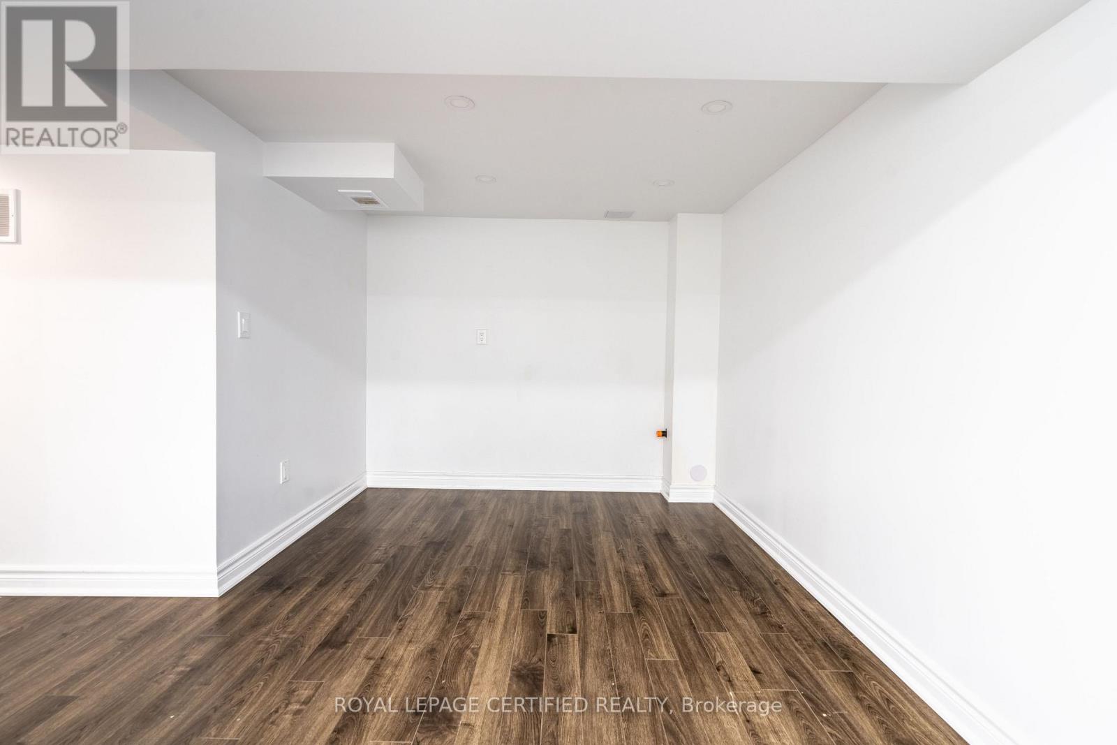 976 GRANDVIEW STREET N - 29