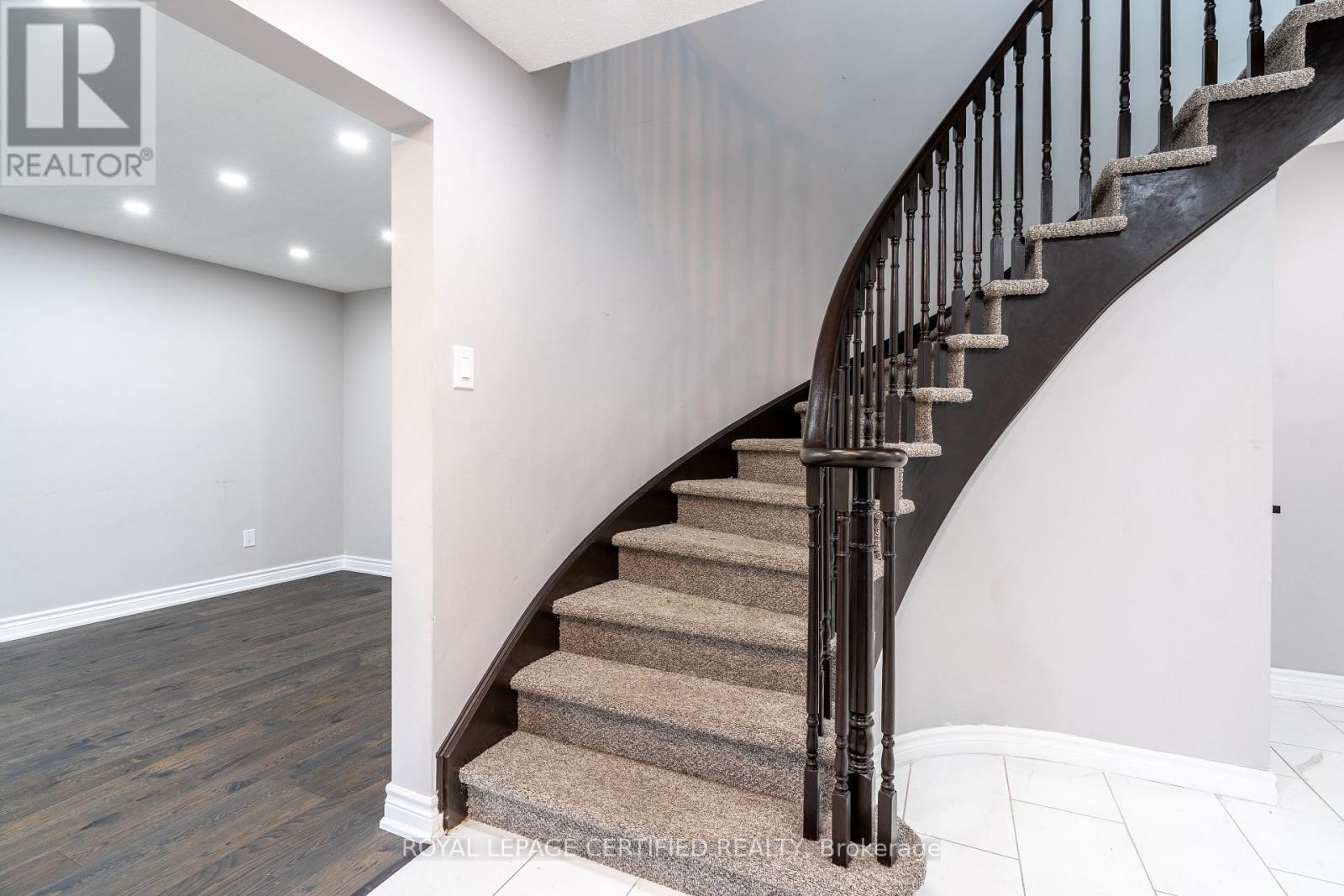 976 GRANDVIEW STREET N - 3
