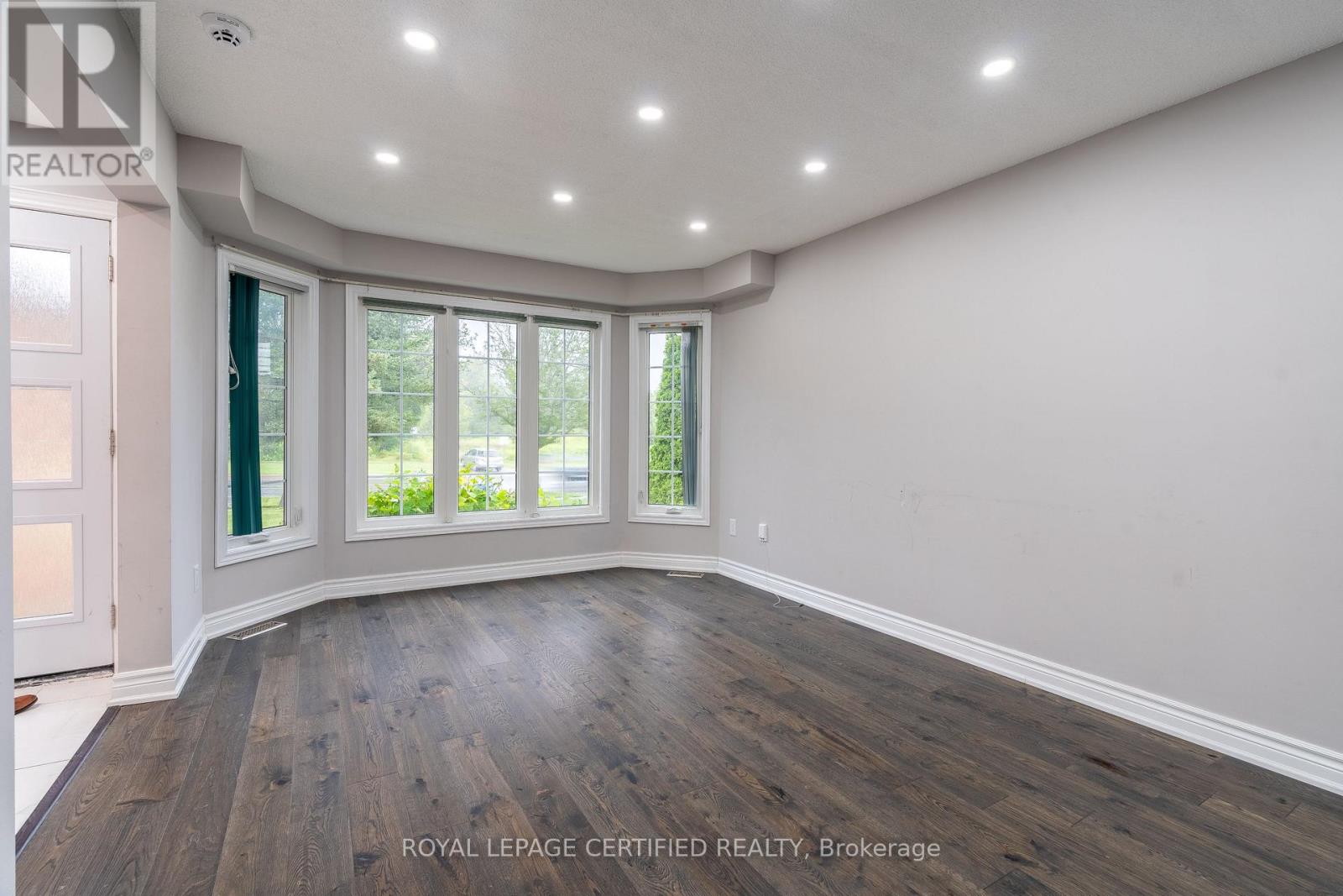 976 GRANDVIEW STREET N - 4