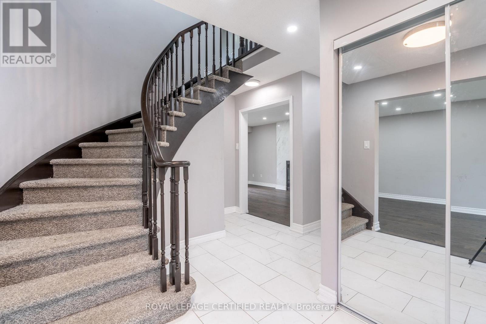 976 GRANDVIEW STREET N - 6