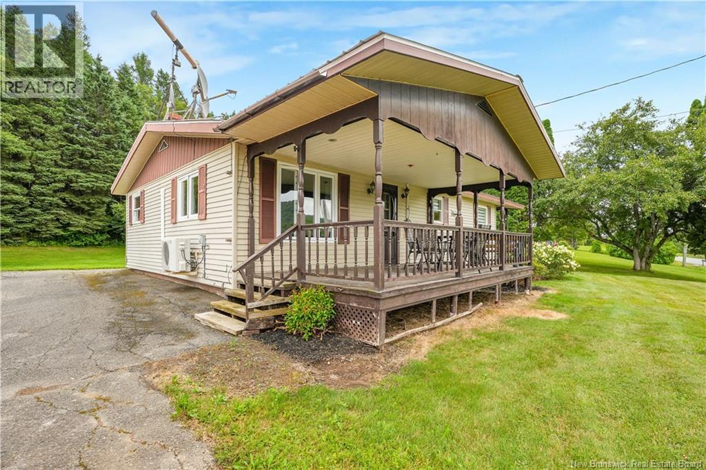 11792 Route 105 - Image 33