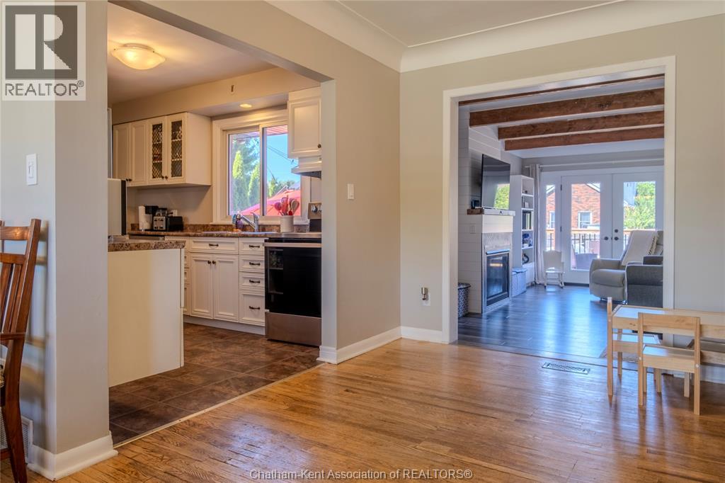 35 Crystal DRIVE - Image 7