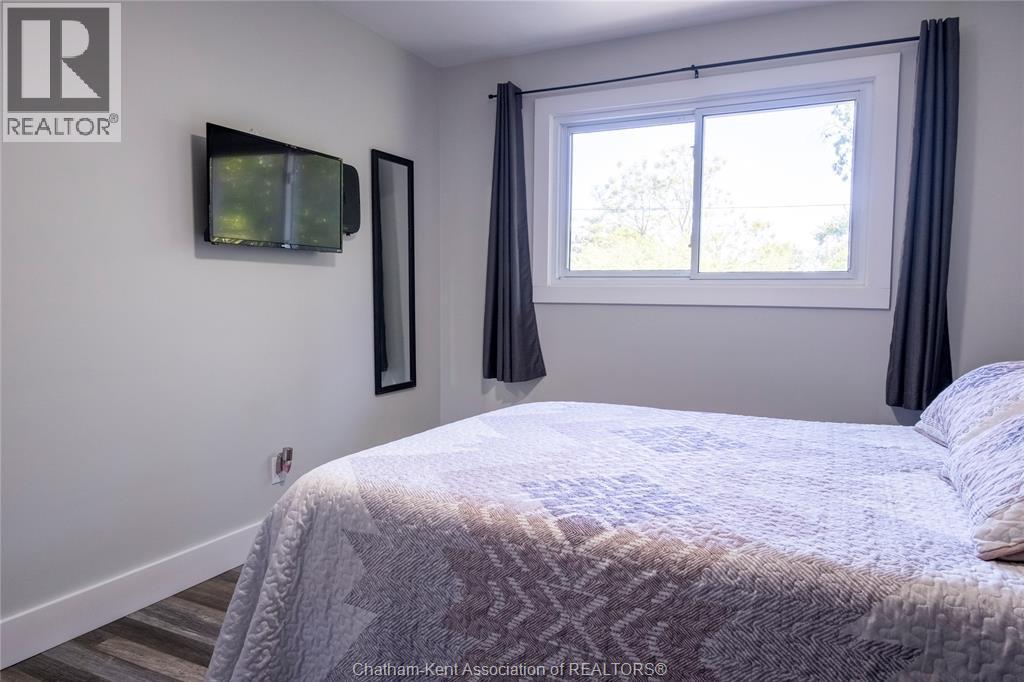 35 Crystal DRIVE - Image 15