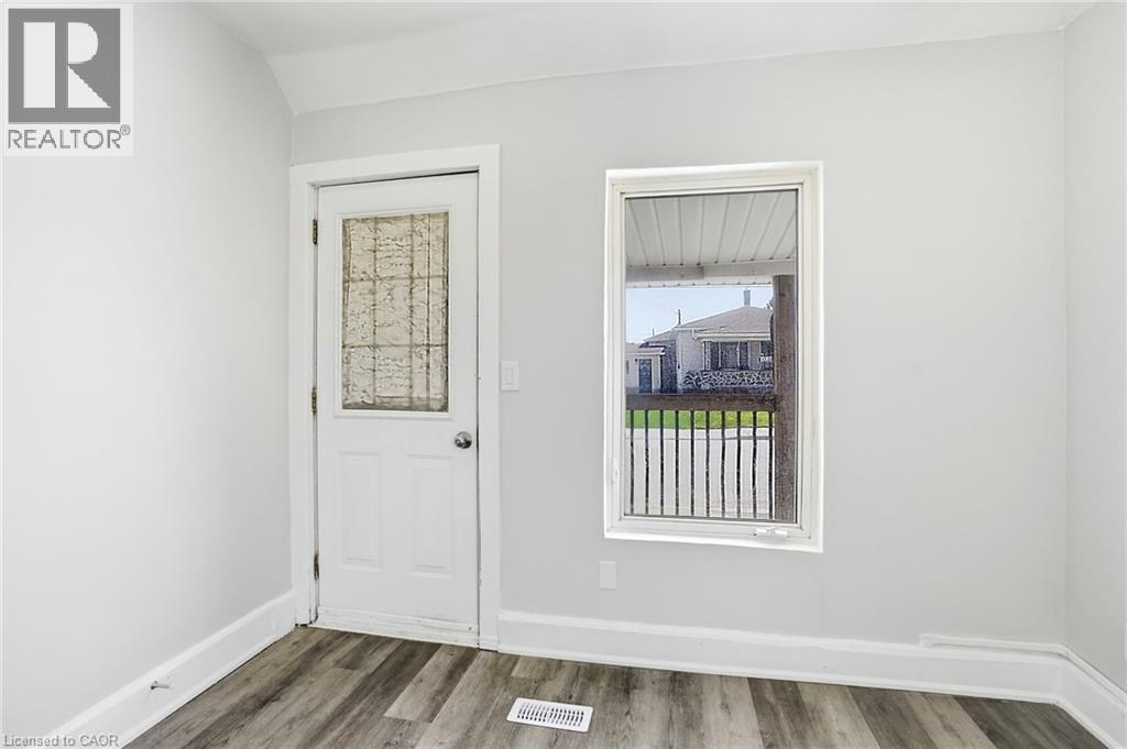 5671 DESSON Avenue - 6