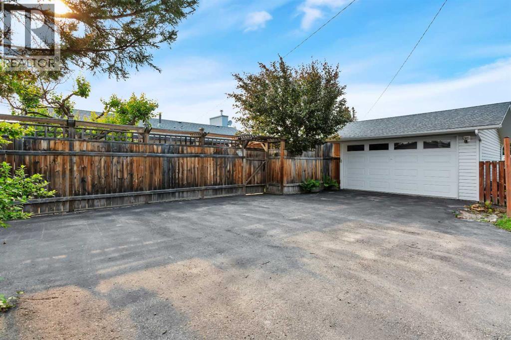 5323 53 Street - Photo 33