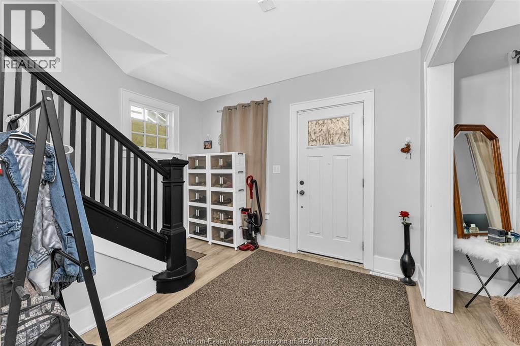 421 ELM AVENUE - 6