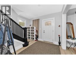 Laundry room - 421 Elm Avenue, Windsor, ON N9A5H2 Photo 6