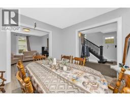 Kitchen - 421 Elm Avenue, Windsor, ON N9A5H2 Photo 8