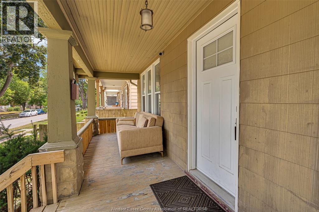 421 ELM AVENUE - 4