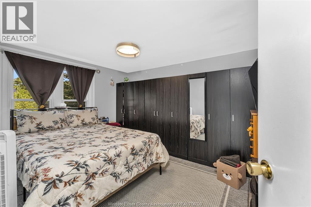 421 ELM AVENUE - 15