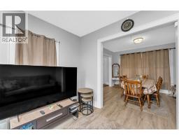 Family room - 421 Elm Avenue, Windsor, ON N9A5H2 Photo 10