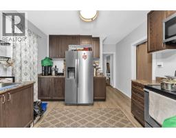 421 Elm Avenue, Windsor, ON N9A5H2 Photo 12